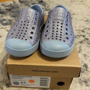 NEVER WORN natives size c7, Jefferson bling color